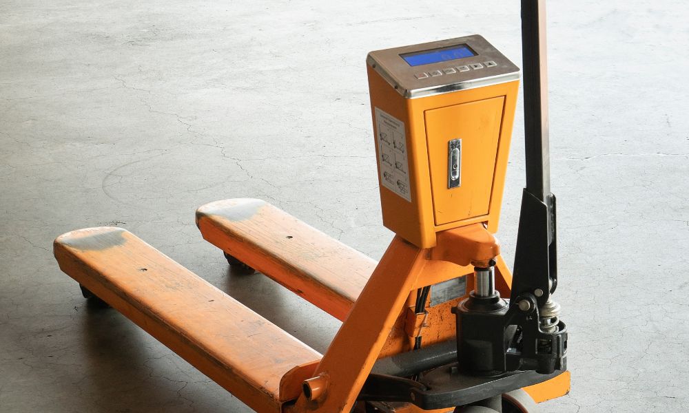Top Industries That Benefit From Using Pallet Jack Scales
