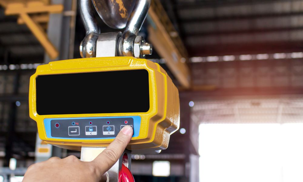 5 Industries That Benefit From Using Crane Scales