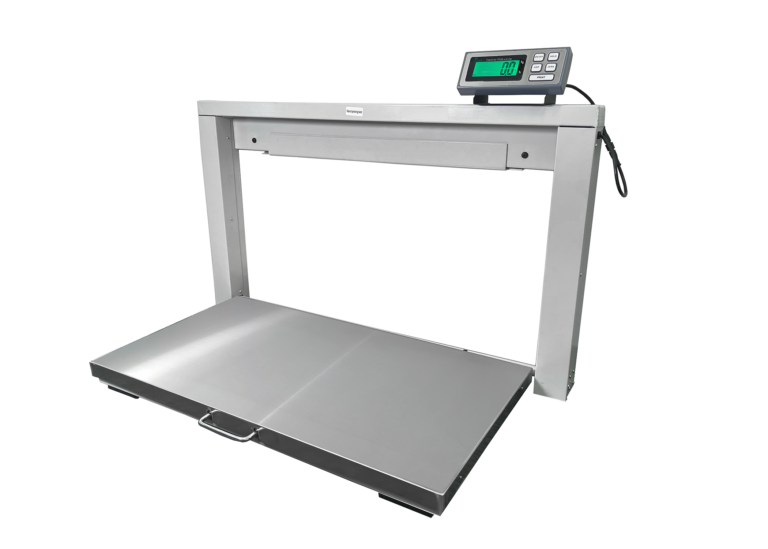LVS-S 700 Stowaway Livestock Vet Scale wall-mounted 38 x 20 platform deployed